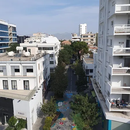 The C - Business & Leisure In * 尼科西亚