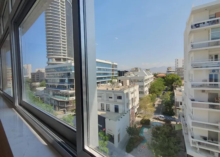 The C - Business & Leisure In * 尼科西亚