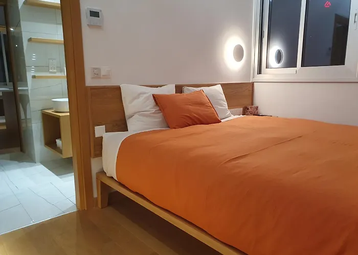 The C - Business & Leisure In * 尼科西亚