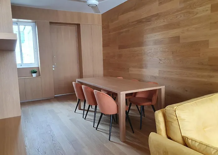 The C - Business & Leisure In Apartamento Nicósia